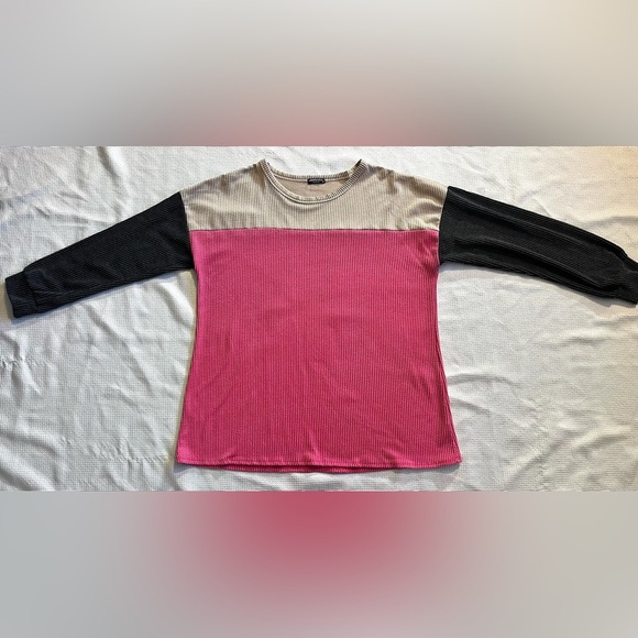 HEIMISH USA Tops - Heimish U.S.A. Colorblock Pink, Cream, Black Women's Long Sleeve Top Size 2X